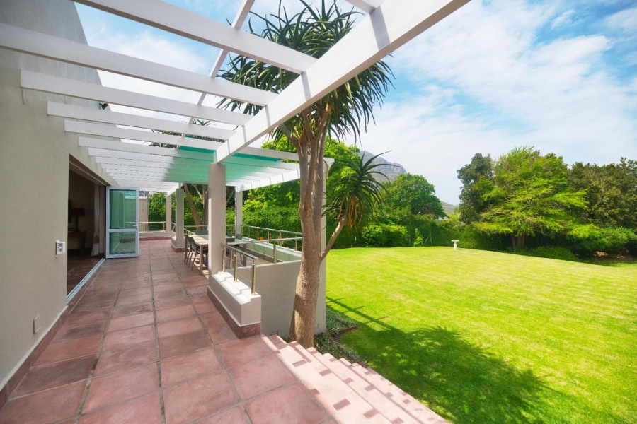 5 Bedroom Property for Sale in Fernkloof Estate Western Cape